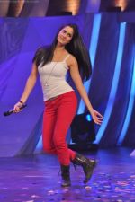 Katrina Kaif On the sets of Hrithik_s Just Dance in Filmcity on 27th Aug 2011 (130).JPG